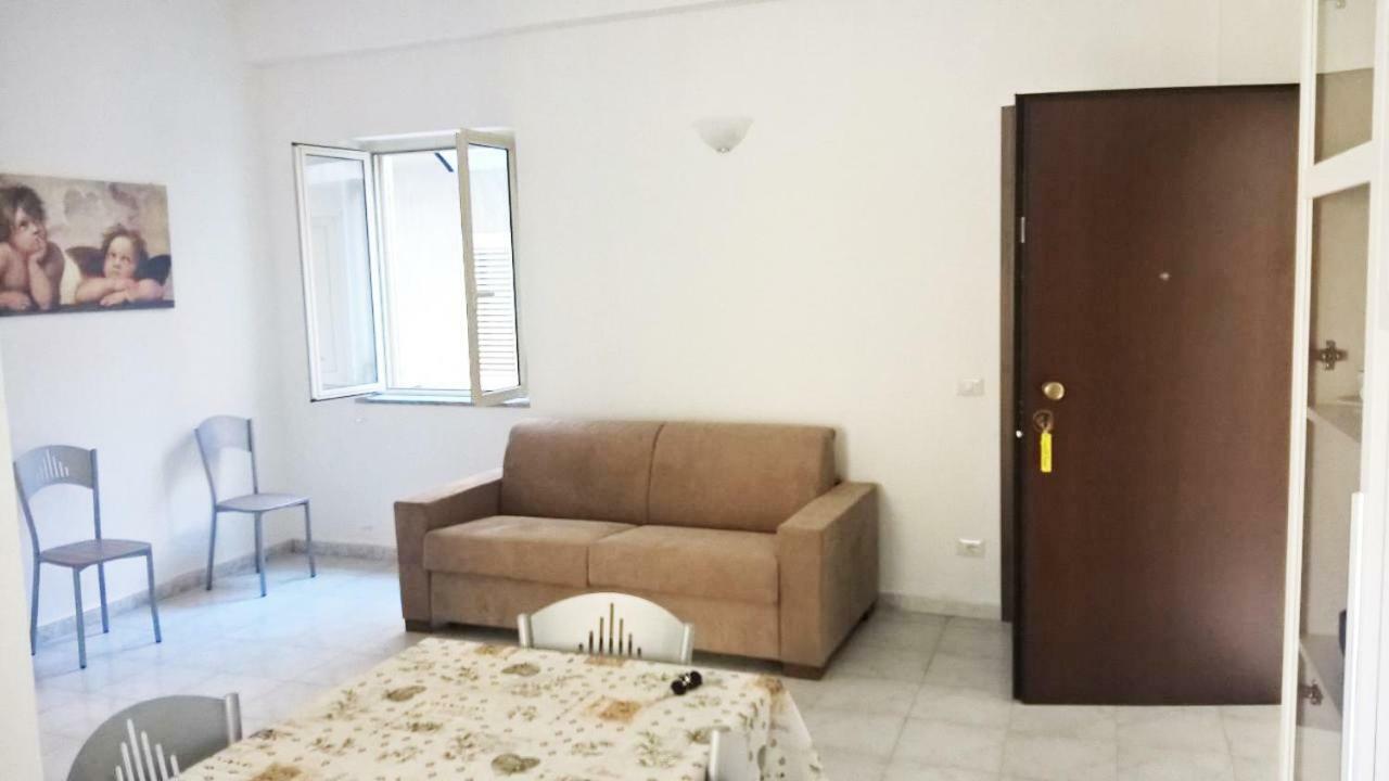 시로마리나 Climatizzato In Centro A 100M Dal Mare 빌라 외부 사진