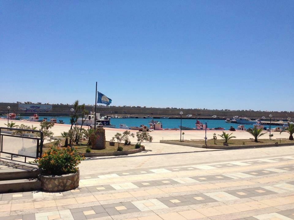 시로마리나 Climatizzato In Centro A 100M Dal Mare 빌라 외부 사진